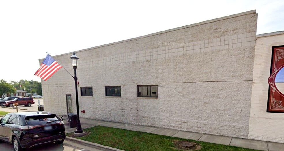 613 Locust St, Marshall, IL for sale - Building Photo - Image 2 of 3