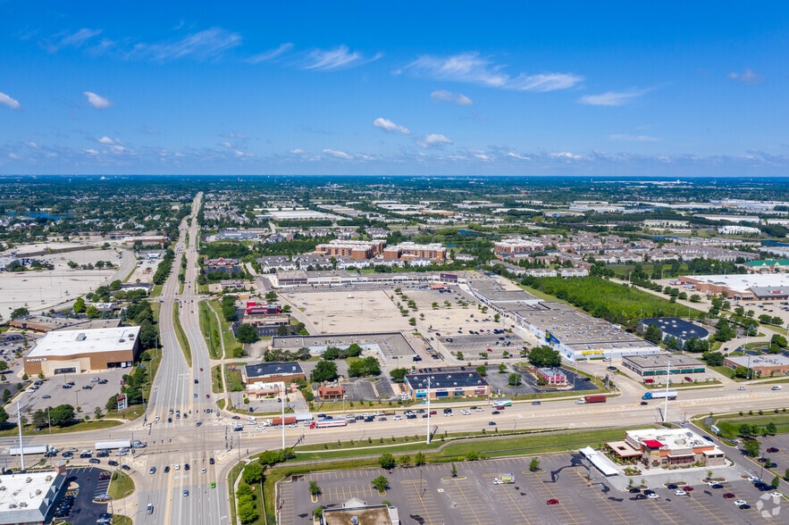 43024442 E New York St, Aurora, IL 60504 Pacifica Square