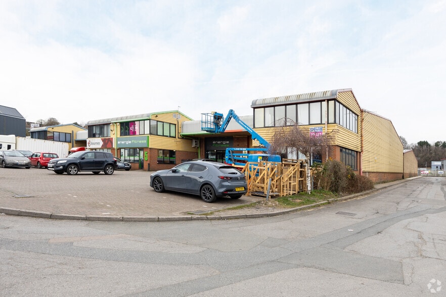North Farm Rd, Tunbridge Wells for sale - Building Photo - Image 1 of 7