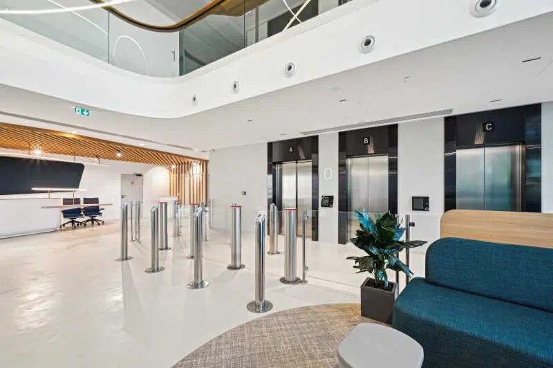 Office in Bagneux for lease - Building Photo - Image 2 of 11