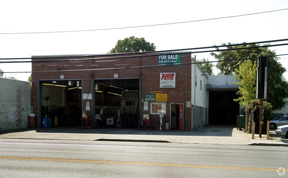 170 Merrick Rd, Lynbrook, NY for sale - Primary Photo - Image 1 of 1