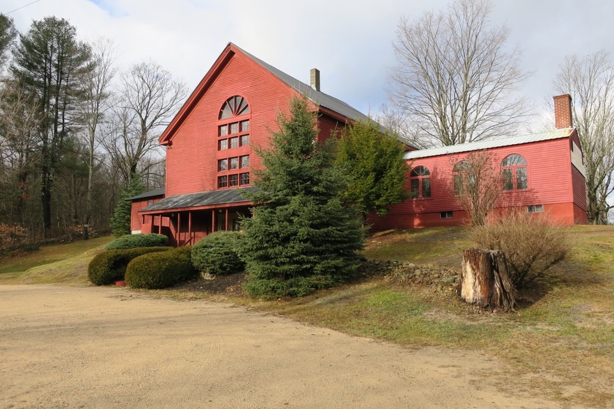 70 White Mountain Hwy, Tamworth, NH 03886