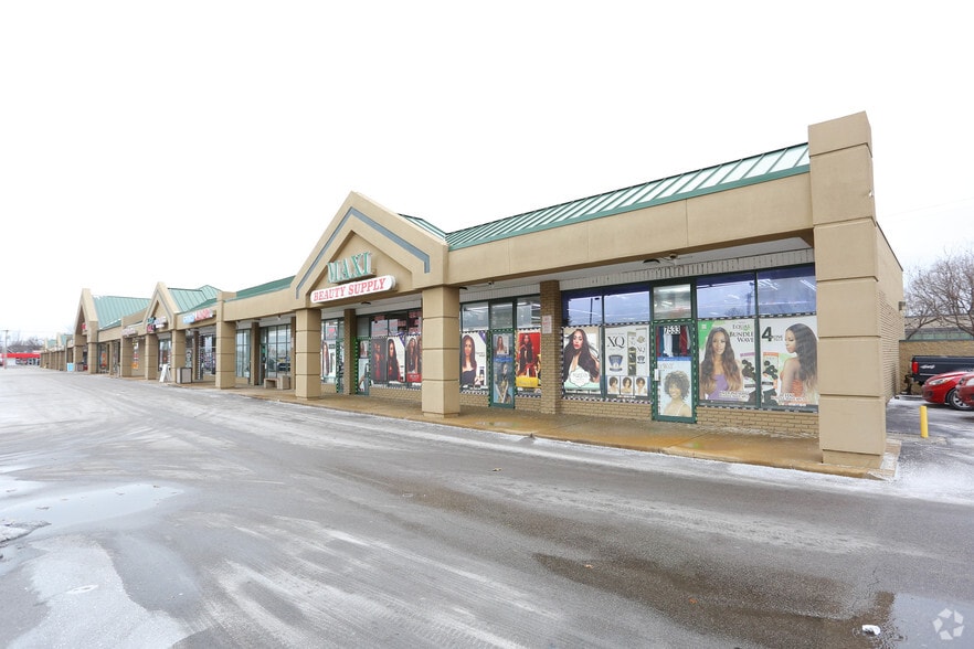 7401-7533 N Lindbergh Blvd, Hazelwood, MO for lease - Building Photo - Image 2 of 3