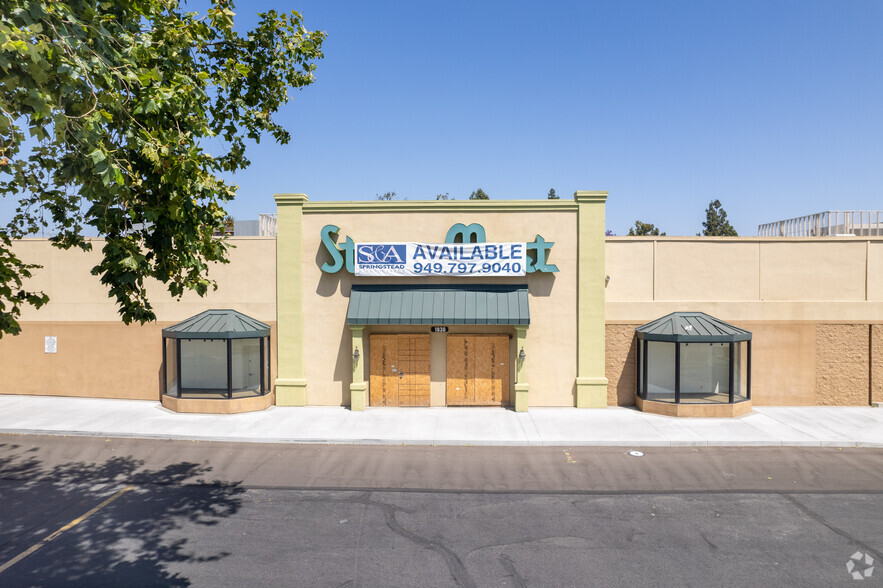 1930-1956 N Placentia Ave, Fullerton, CA for lease - Building Photo - Image 3 of 11