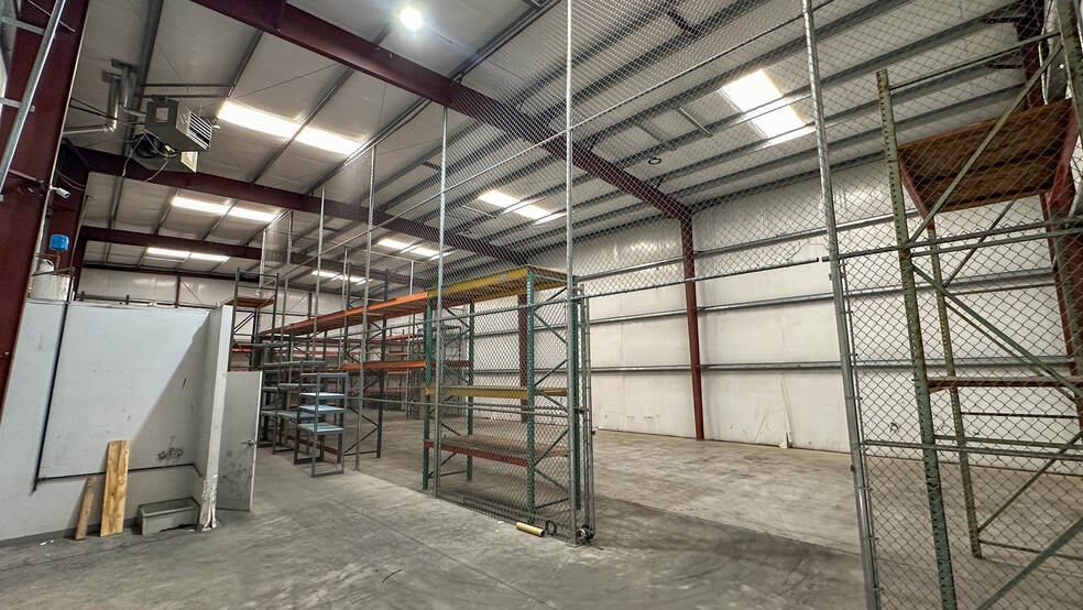 1345 Geronimo Dr, El Paso, TX for lease - Building Photo - Image 2 of 15