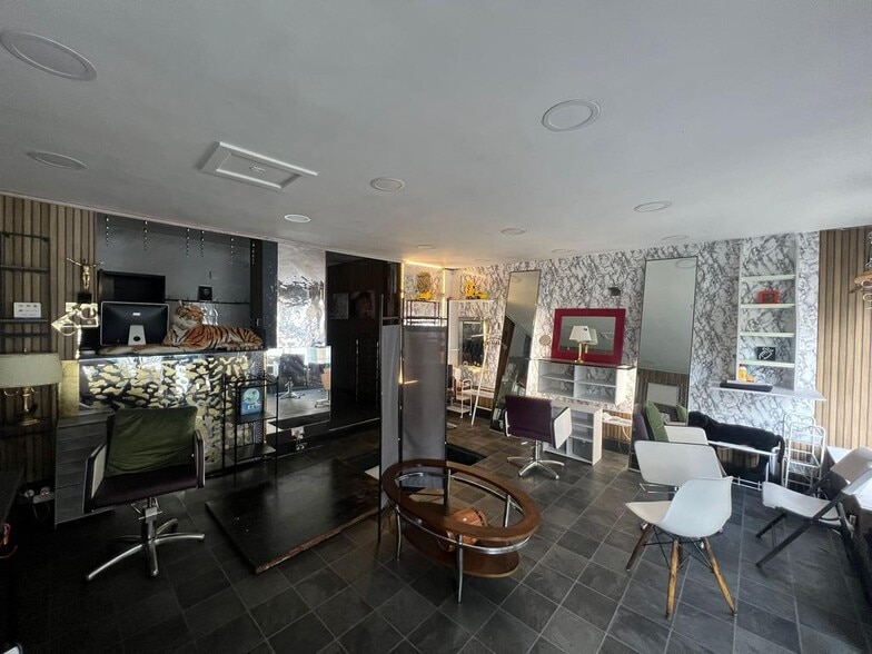 283 Westgate Rd, Newcastle Upon Tyne for lease - Building Photo - Image 2 of 6