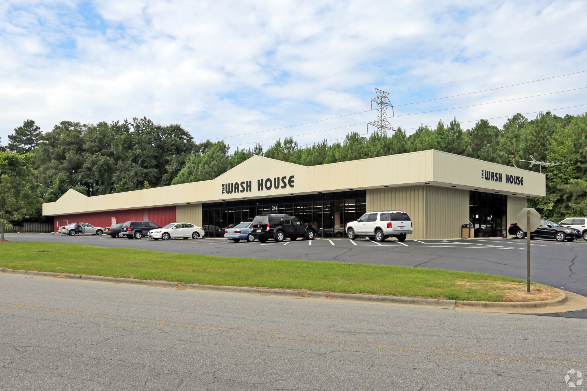 241 Kirby Dr, Rocky Mount, NC for lease Primary Photo- Image 1 of 5