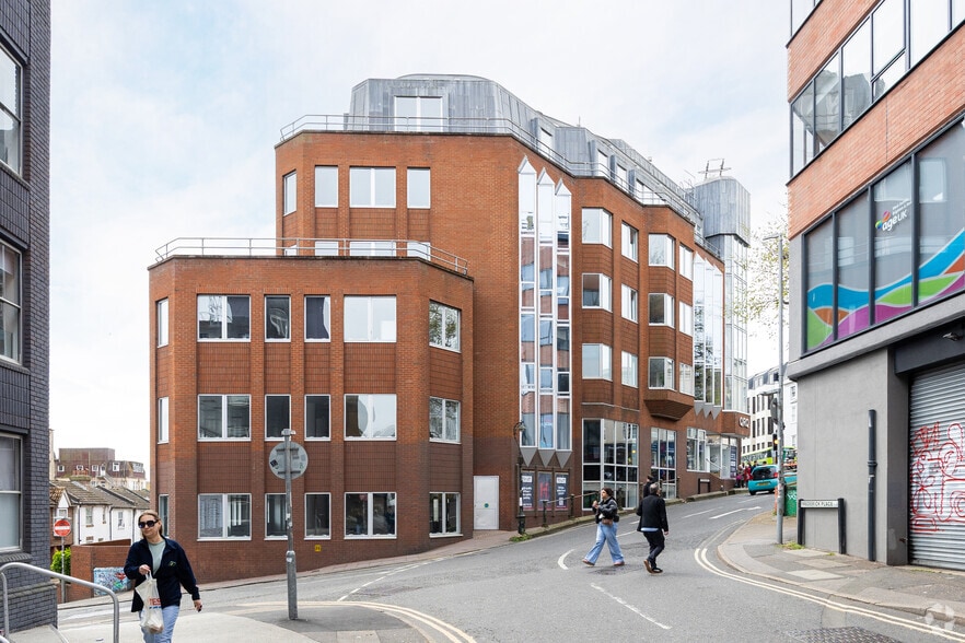 Queens Road Quadrant, Brighton for lease - Building Photo - Image 1 of 3