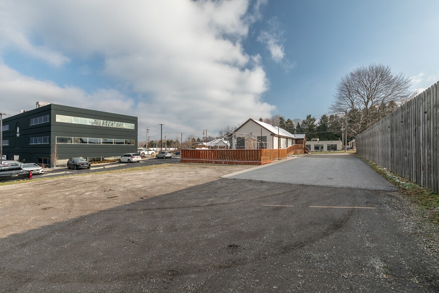 7224 Center St, Mentor, OH for sale - Building Photo - Image 3 of 18