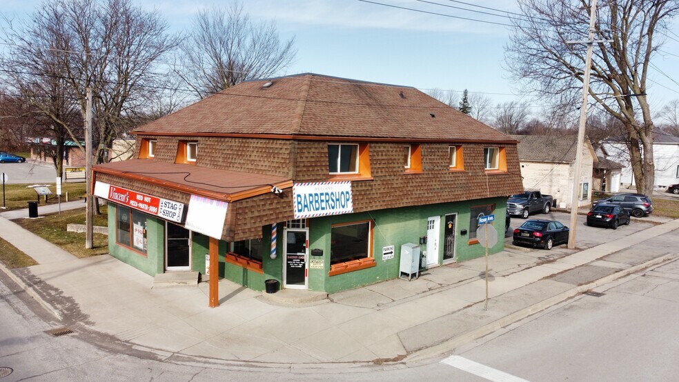 320 Thorold Rd, Welland, ON L3C 3W6