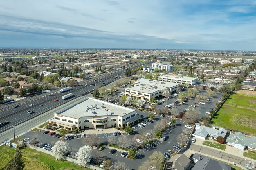 9401 E Stockton Blvd, Elk Grove, CA for lease - Building Photo - Image 3 of 3