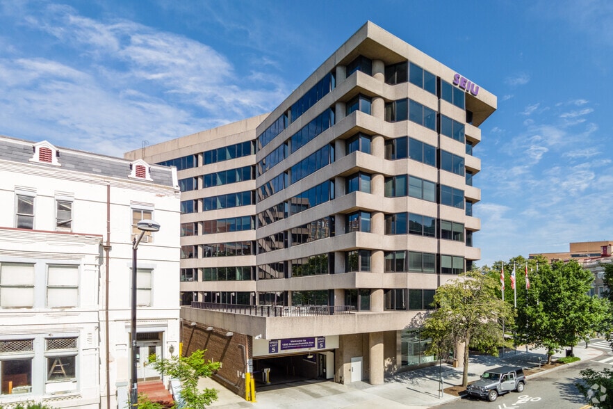1351 Connecticut Ave NW, Washington, DC for lease - Building Photo - Image 2 of 12