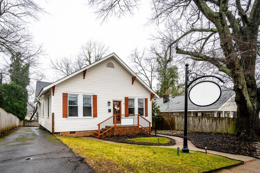 Undisclosed Address, Greenville, SC 29605