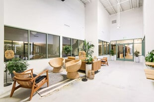 East End Spec Suites - Bar