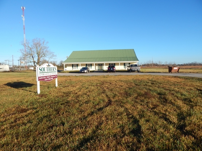 8458 FM 1960 Rd, Dayton, TX for sale - Primary Photo - Image 1 of 1