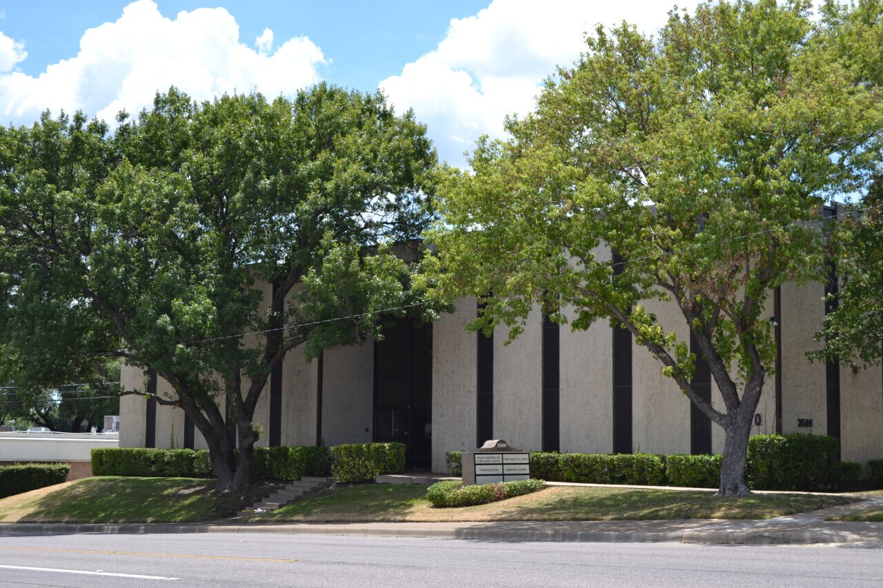 3500 Hulen St, Fort Worth, TX 76107