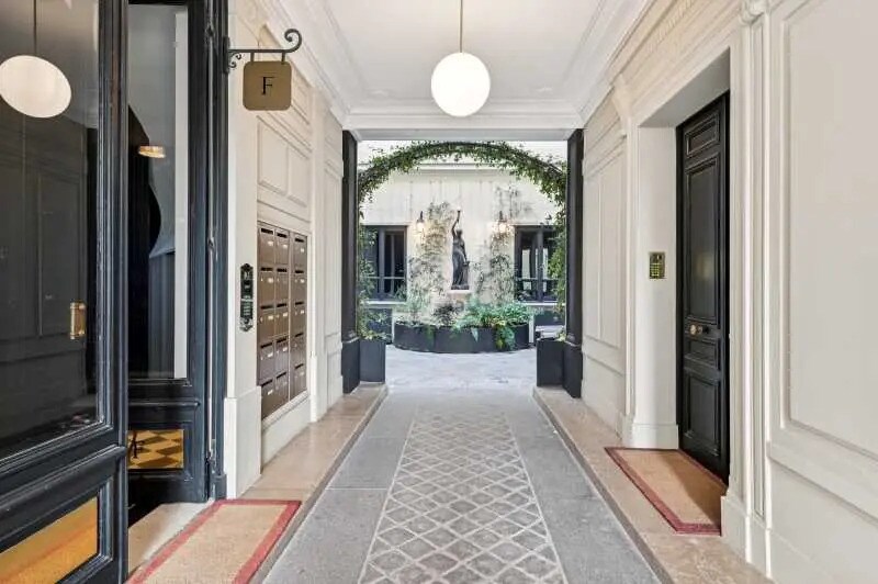 217 Rue Saint-Honoré, Paris for lease - Lobby - Image 1 of 3