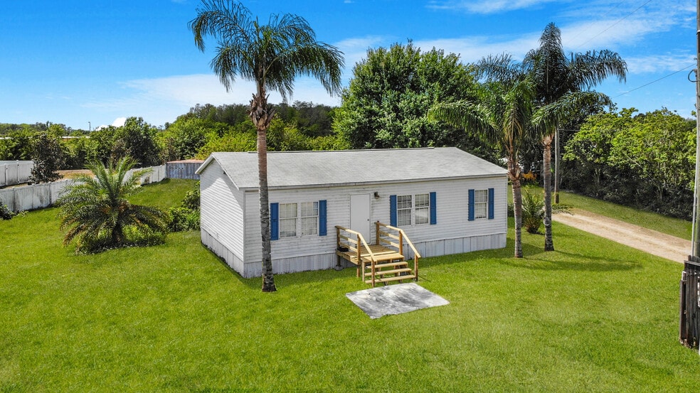 7444 Narcoossee Rd, Orlando, FL 32822 for Lease