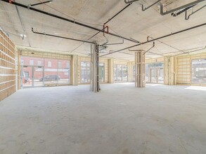 2485 Rue Bélanger, Montréal, QC for lease Interior Photo- Image 2 of 2