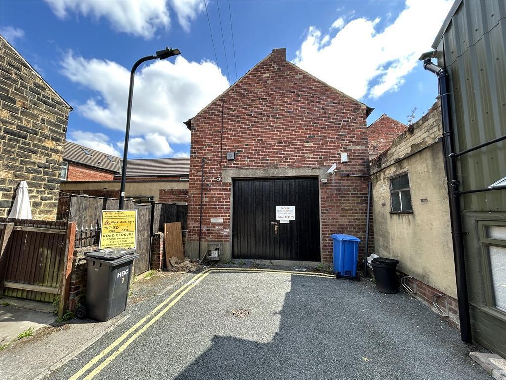 Dragon Ter, Harrogate for lease Building Photo- Image 1 of 10