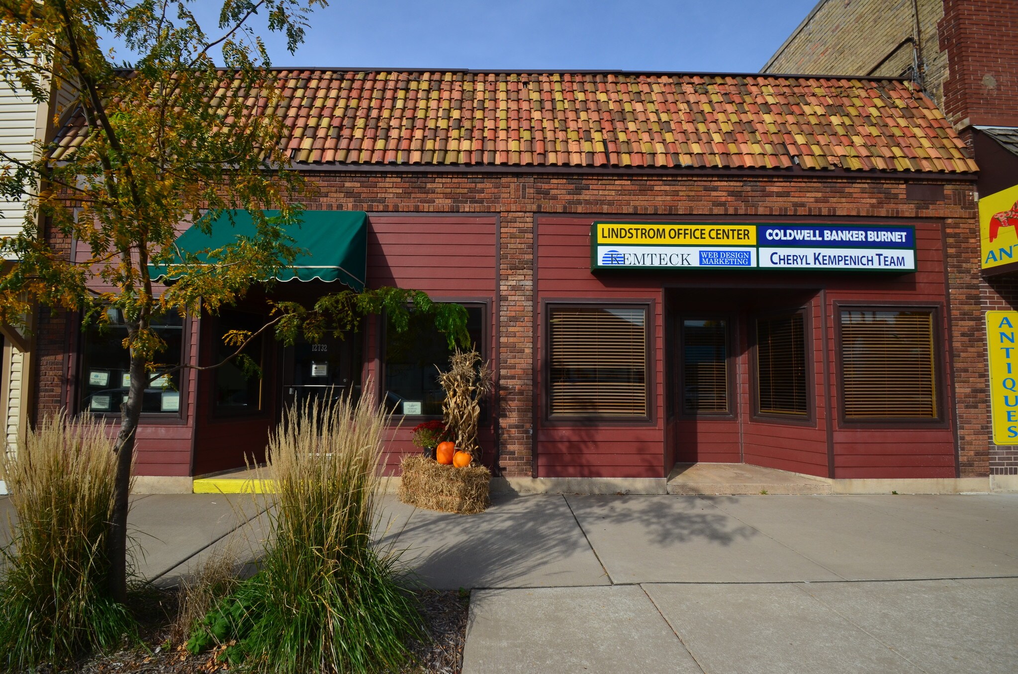 12732 Lake Blvd, Lindstrom, MN 55045