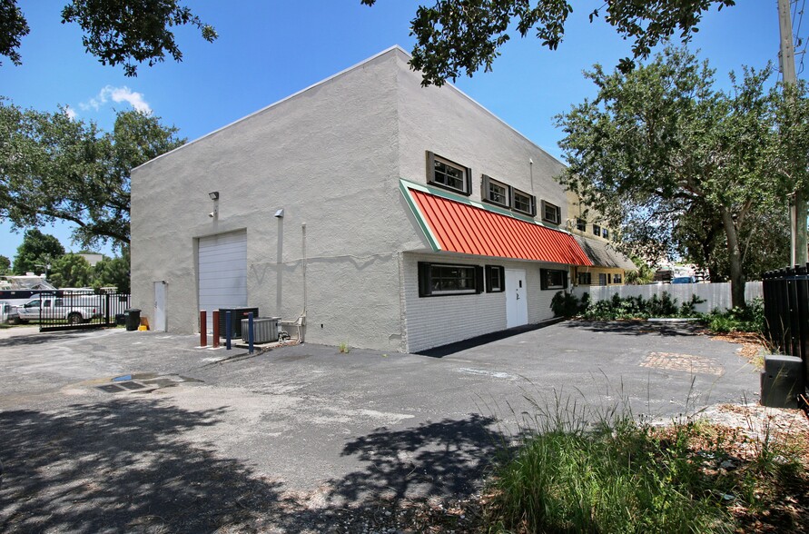 850 SW 14th Ct, Pompano Beach, FL for lease - Building Photo - Image 2 of 37