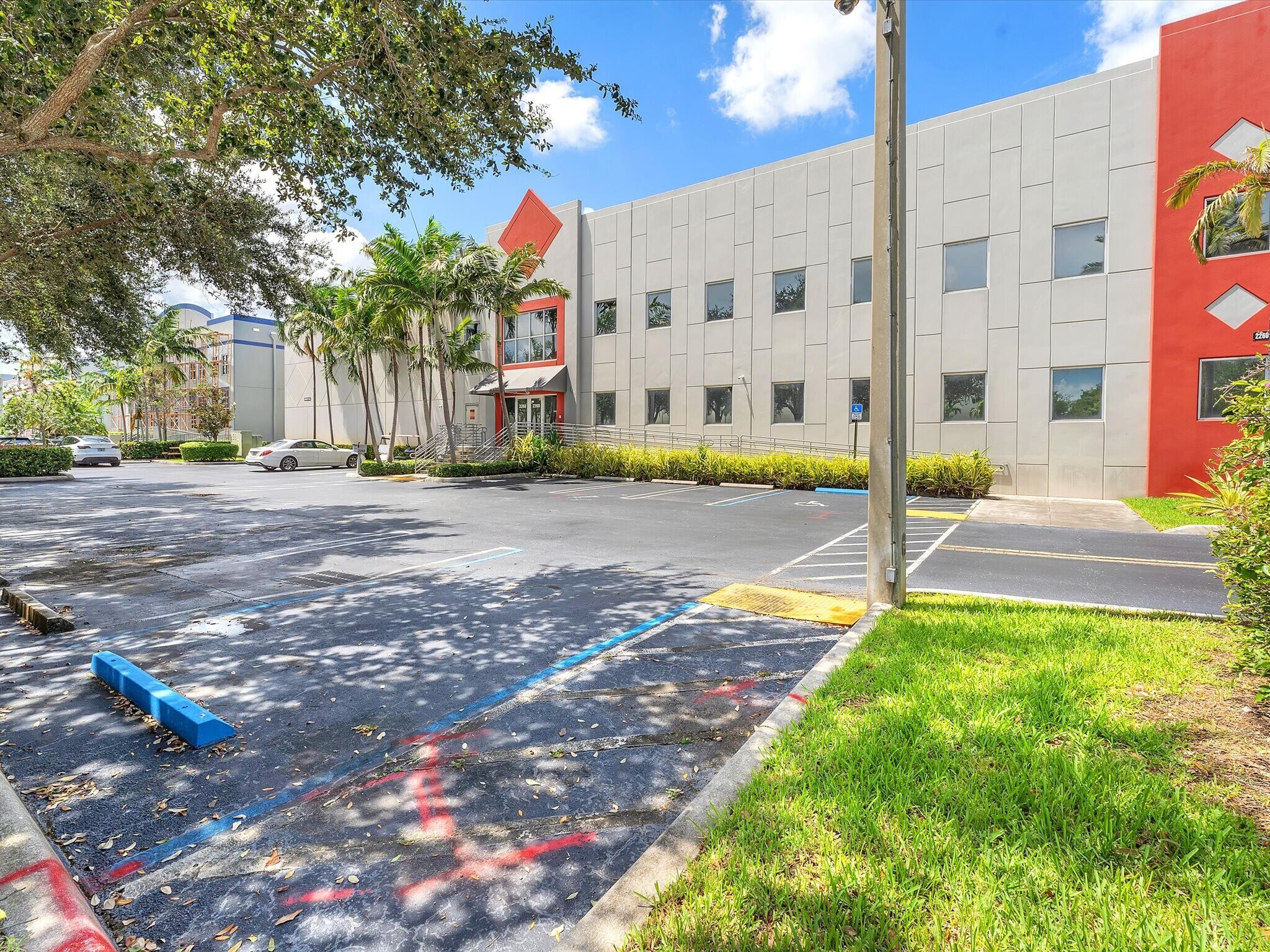2260 NW 114th Ave, Doral, FL for lease Building Photo- Image 1 of 61
