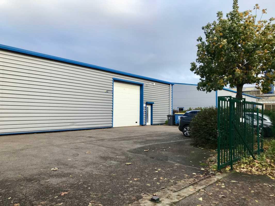 Flex in Le Petit-Quevilly for lease Building Photo- Image 1 of 6