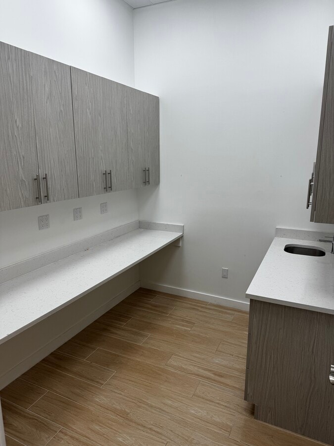 5-33 48th Ave, Long Island City, NY 11101 - Unit Retail -  - Interior Photo - Image 1 of 12