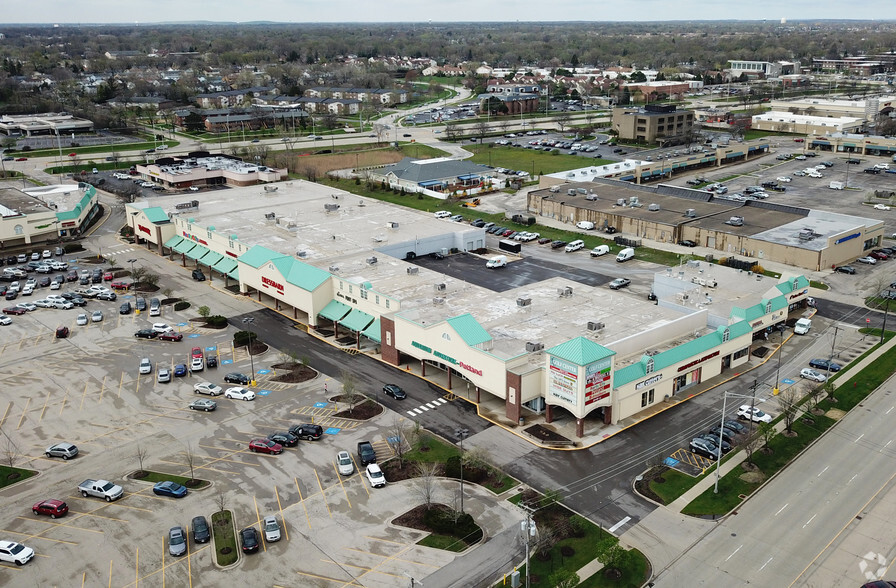 11-19 W Golf Rd, Hoffman Estates, IL for sale - Primary Photo - Image 1 of 1