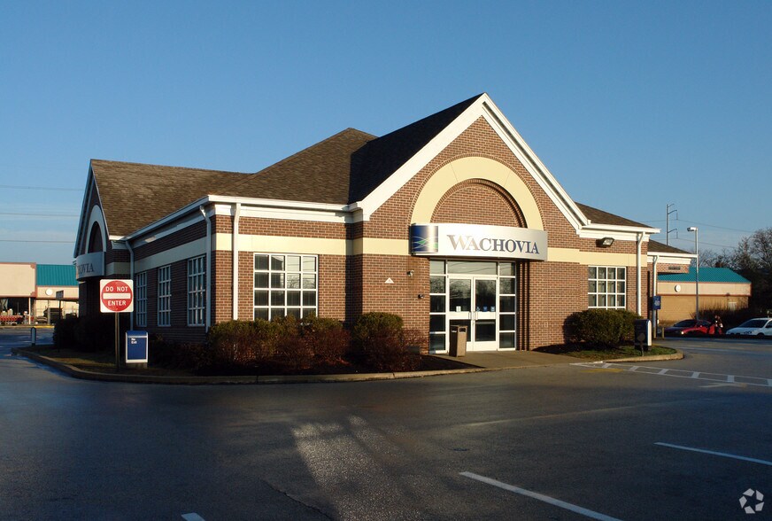 1110 Chester Pike, Sharon Hill, PA 19079