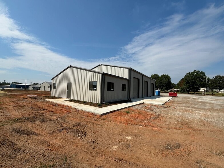 115 Old Denver rd, Anderson, SC for lease - Building Photo - Image 2 of 2