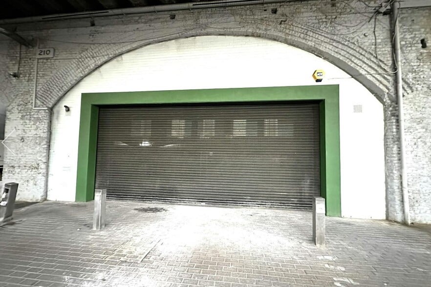 210 Centaur St, London for sale - Building Photo - Image 1 of 1