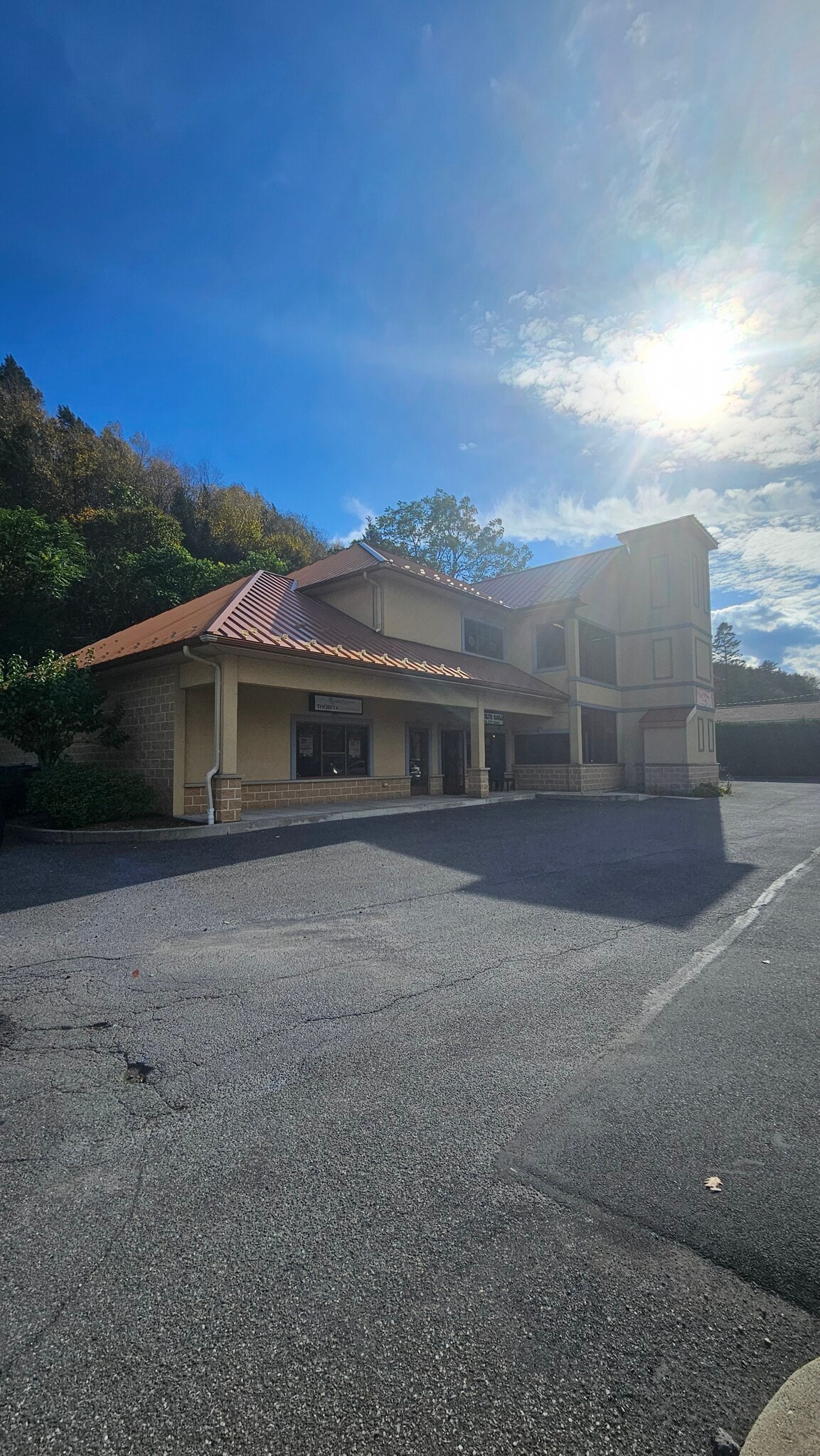 613 Blakeslee Blvd, Lehighton, PA for lease Building Photo- Image 1 of 6