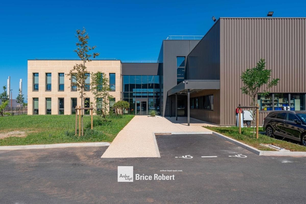 14 Rue Marcel Dassault, Genas for lease Building Photo- Image 1 of 11