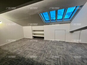 Office in Lyon for lease Interior Photo- Image 2 of 10