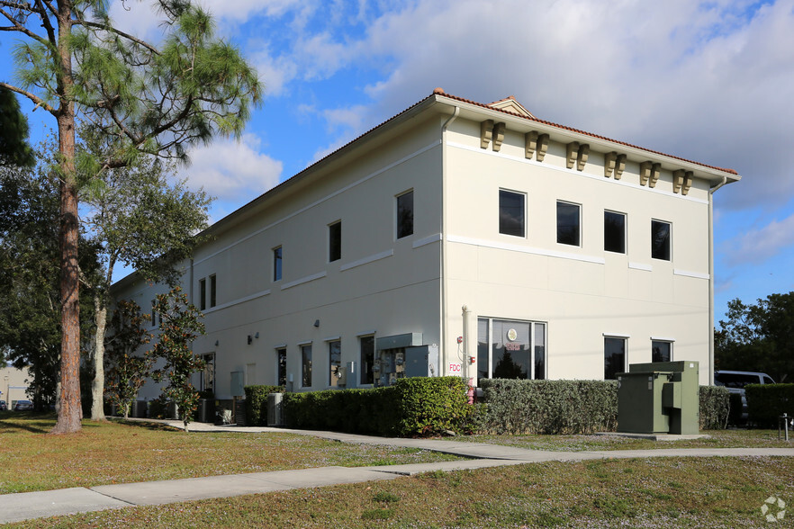 600 SW Darwin Blvd, Port Saint Lucie, FL for sale - Building Photo - Image 3 of 10