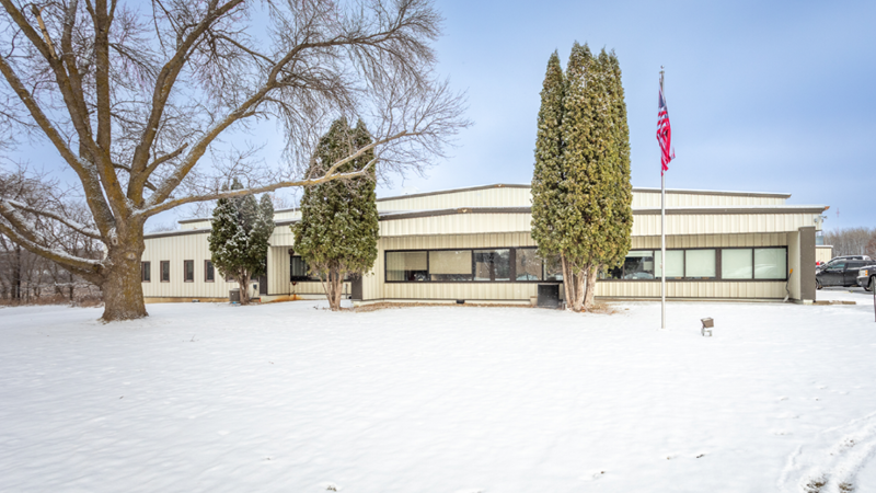 105 Donovan Dr, Alexandria, MN for sale - Building Photo - Image 1 of 4