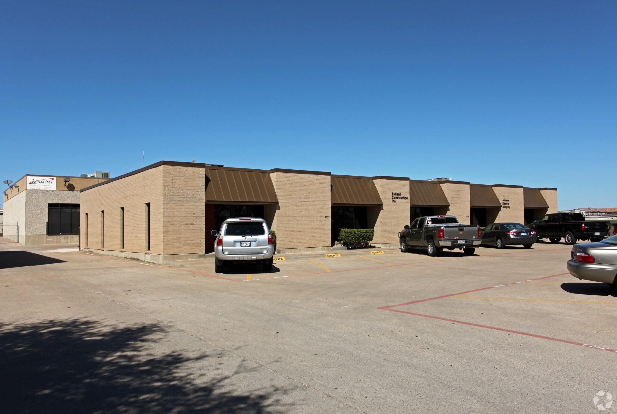 4337-4375 Lindbergh Dr, Addison, TX for sale Primary Photo- Image 1 of 1