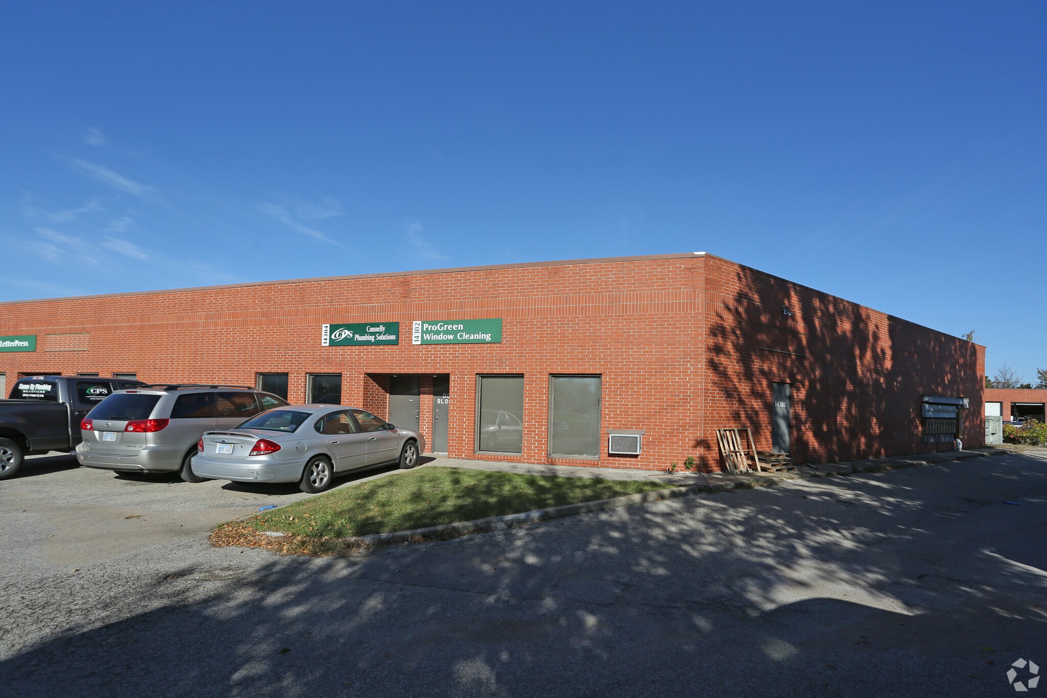 14300-14318 W 100th St, Lenexa, KS for sale Primary Photo- Image 1 of 1