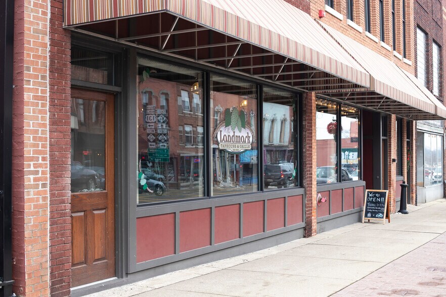 19-23 N Main St, Three Rivers, MI for sale - Building Photo - Image 1 of 1