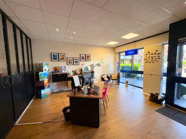 Retail in Marcq-en-Baroeul for lease - Interior Photo - Image 1 of 5