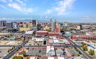 Downtowner Boutique Hotel & Annex Parcels - Parking Garage