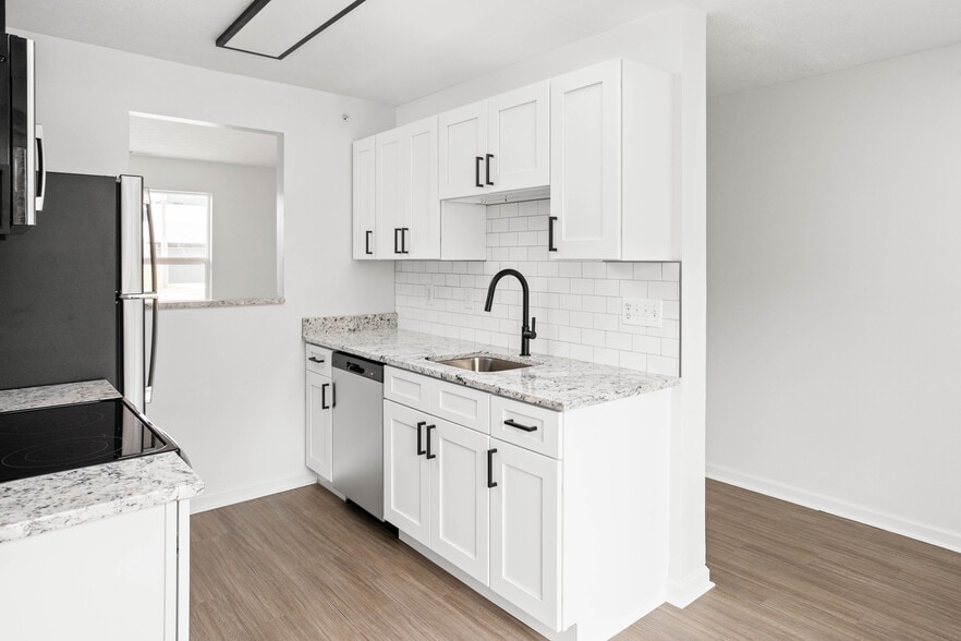 3821 Central Ave, Indianapolis, IN for sale - Building Photo - Image 3 of 39