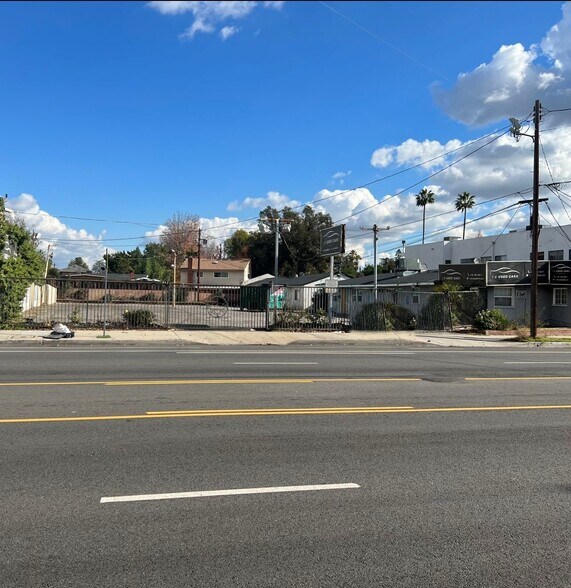 6316 Woodman Ave, Van Nuys, CA 91401