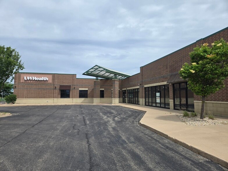 380 Eagle Dr, Rochelle, IL for lease - Building Photo - Image 1 of 3