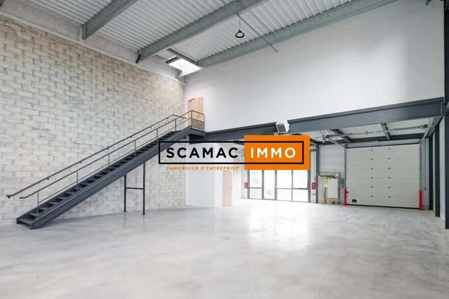 Office in Éragny for lease - Interior Photo - Image 2 of 3