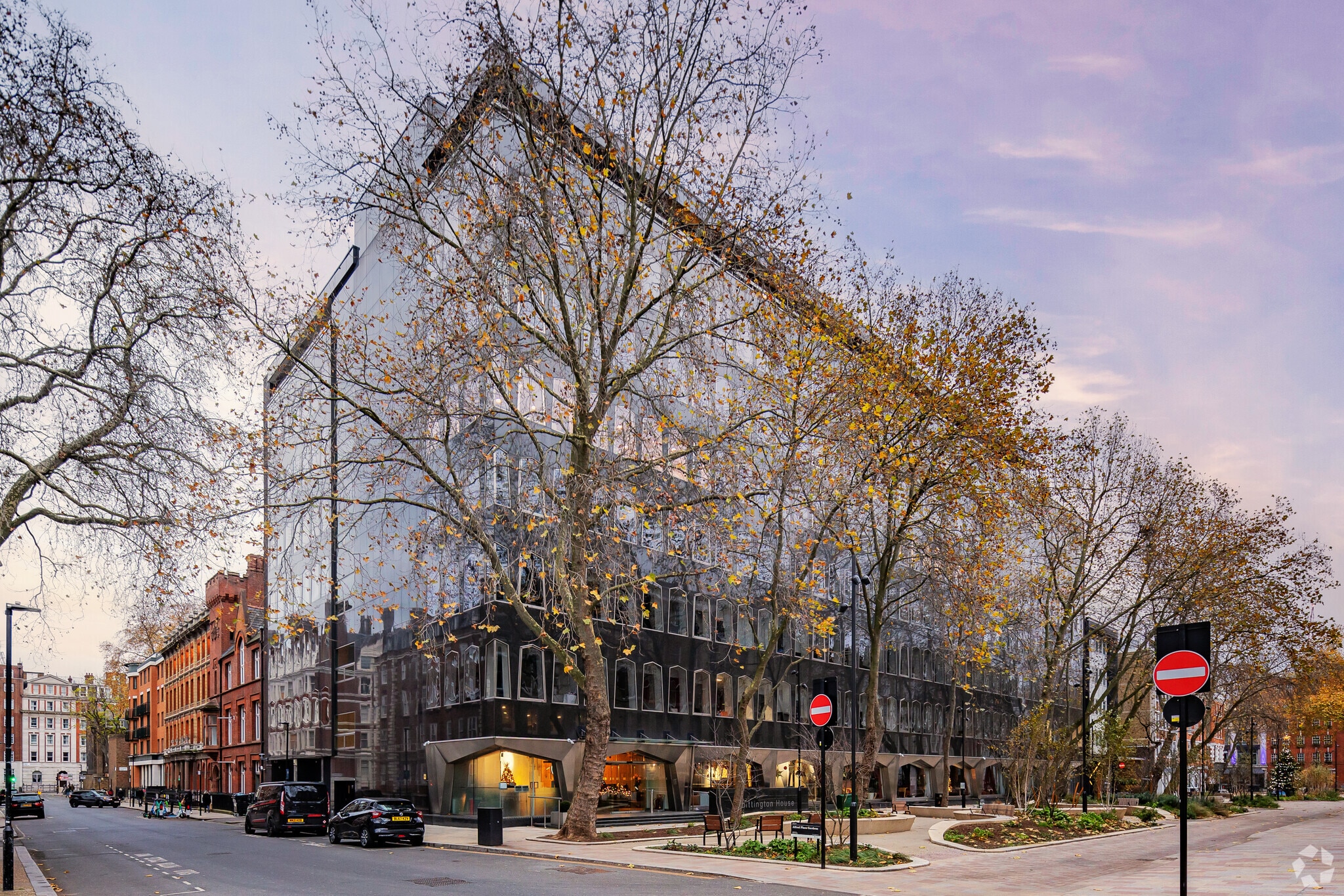 19-30 Alfred Pl, London for sale Primary Photo- Image 1 of 1