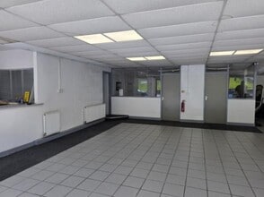 59 Keighley Rd, Keighley for lease Interior Photo- Image 2 of 2