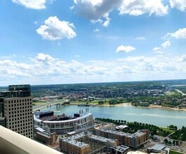 1 W 4th St, Cincinnati, OH - AERIAL  map view